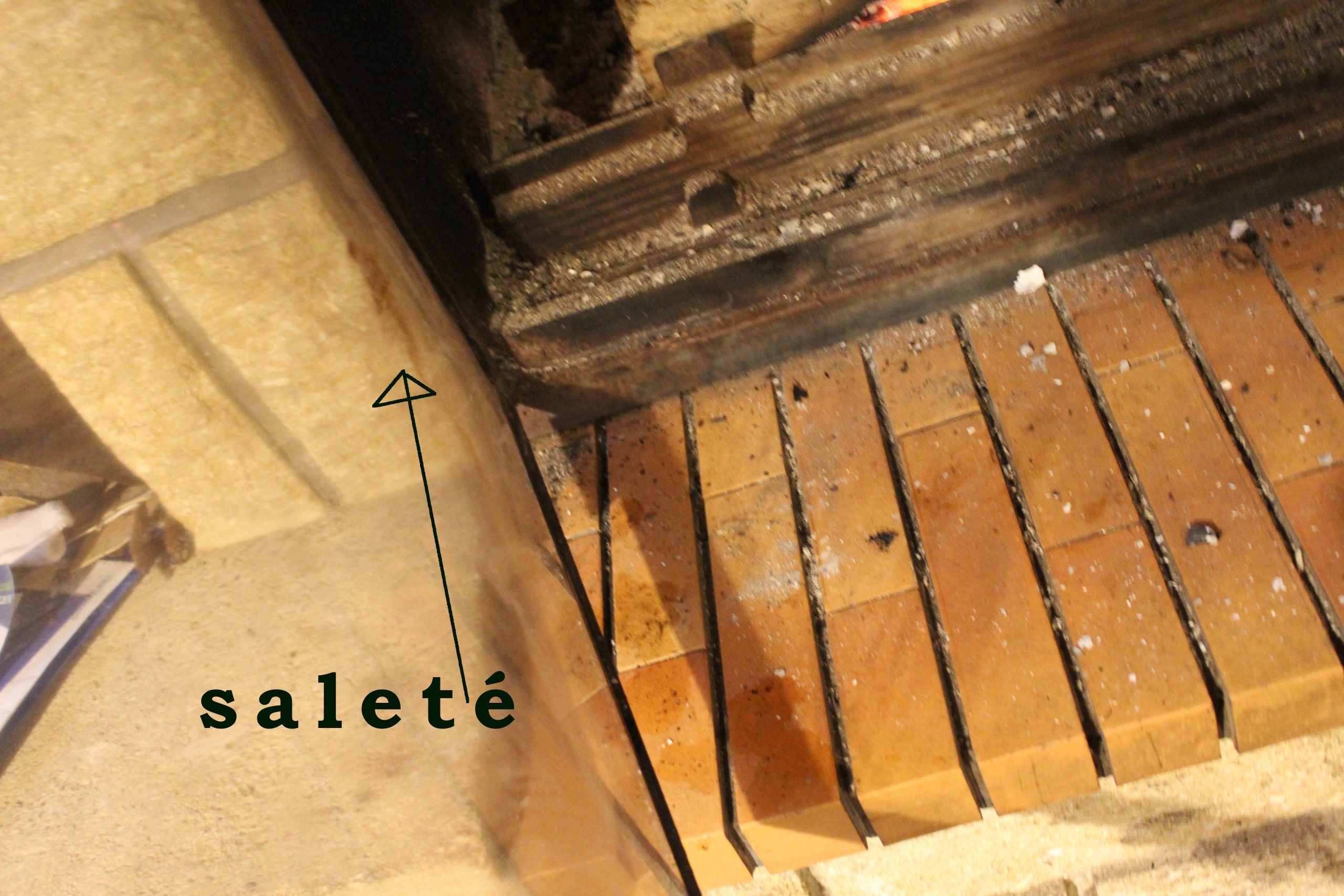 insert cheminée sale